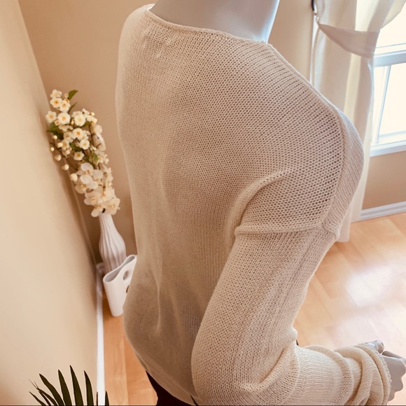 2/$20 VanHeusen Gold Metallic Cream Long Sleeve Sweater - Picture 3 of 8